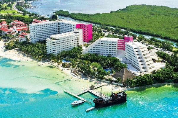 Hotel Oasis Palm Cancún