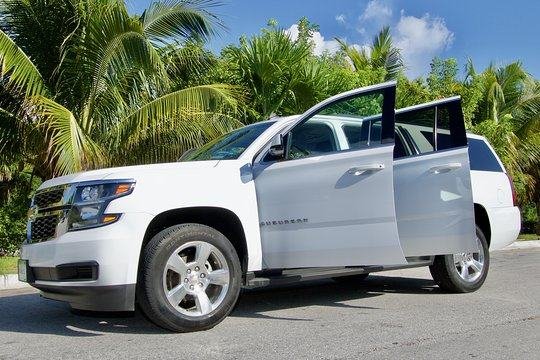 Suburban de lujo para traslado privado en Cancún